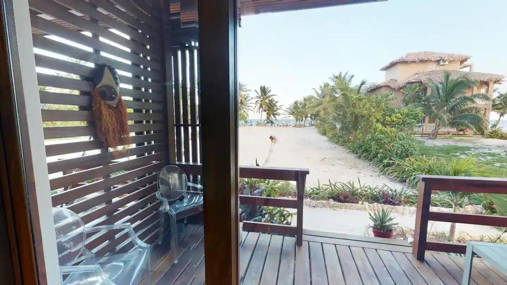 Exquisite Oceanfront Private Estate By Alom Сан Педро Екстериор снимка