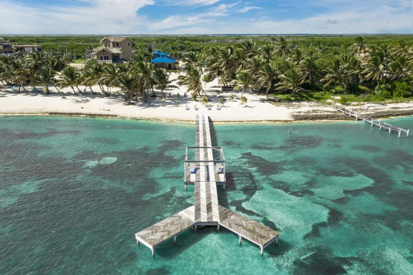 Exquisite Oceanfront Private Estate By Alom Сан Педро Екстериор снимка